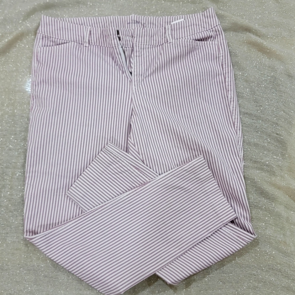 Old navy pants 10